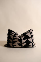 Velu Kırlent Kılıfı - Siyah Beyaz