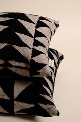 Velu Kırlent Kılıfı - Siyah Beyaz